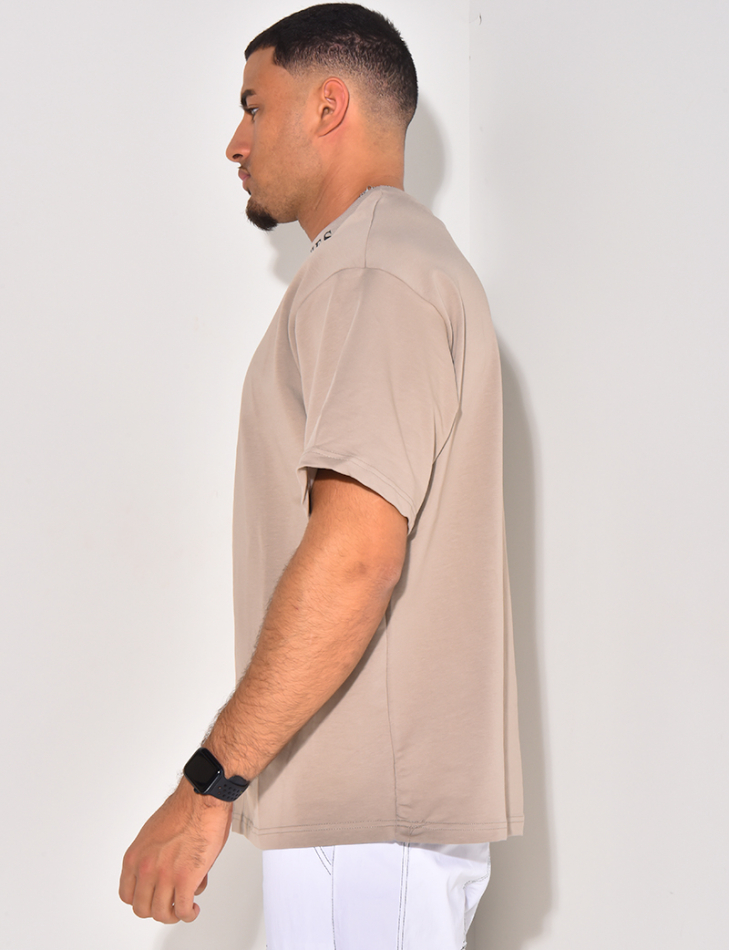 T-shirt à écriture au col "riches"