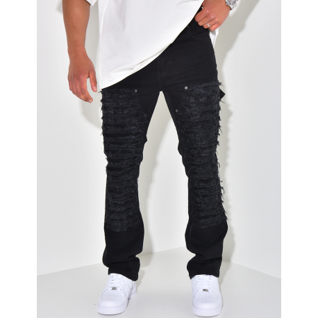  Jeans mit Destroyed-Effekt