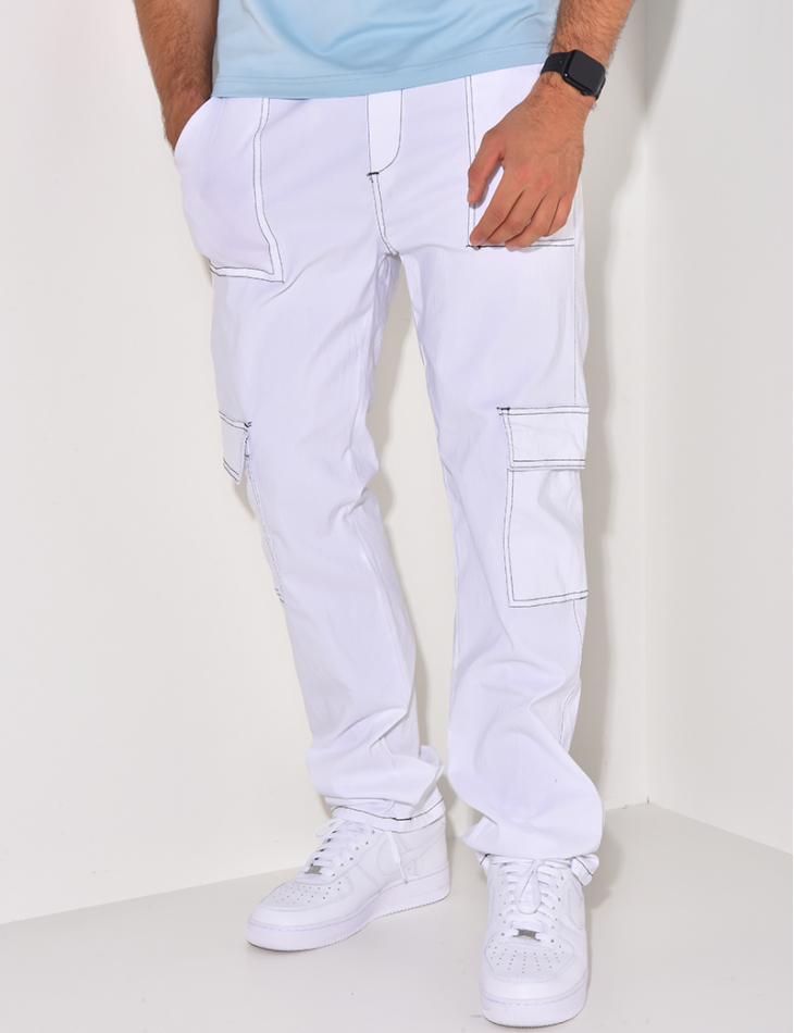Cargo trousers with pockets