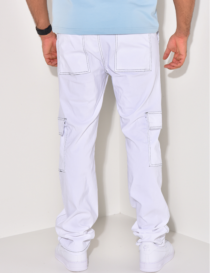 Cargo trousers with pockets