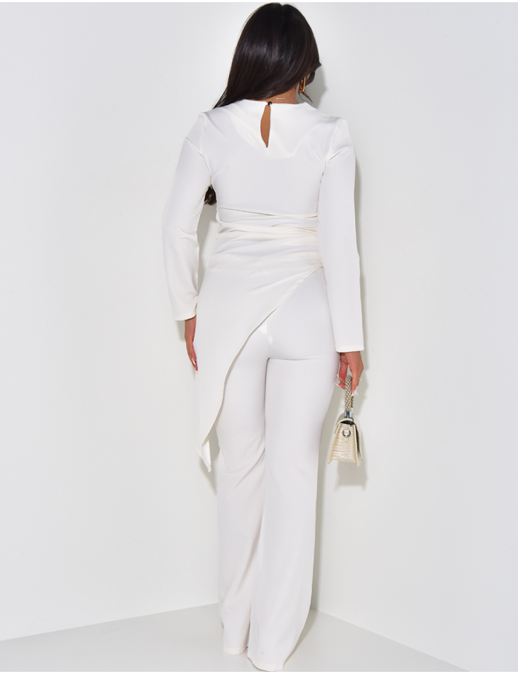 Asymmetrisches Kostümset Asymmetrisches Kostümset