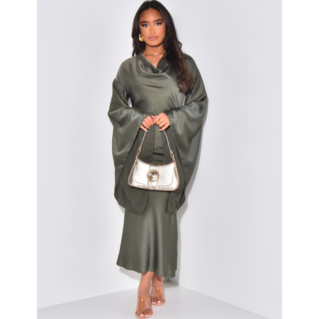 Langes Satinkleid mit drapiertem Kragen & ausgestellten Ärmeln *in beide Richtungen tragbar Langes Satinkleid mit drapiertem Kragen & ausgestellten Ärmeln *in beide Richtungen tragbar