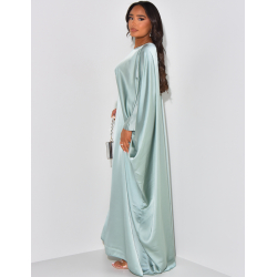 Robe ample en satin ajustable à la taille à fourrure sur les bords Robe ample en satin ajustable à la taille à fourrure sur les bords