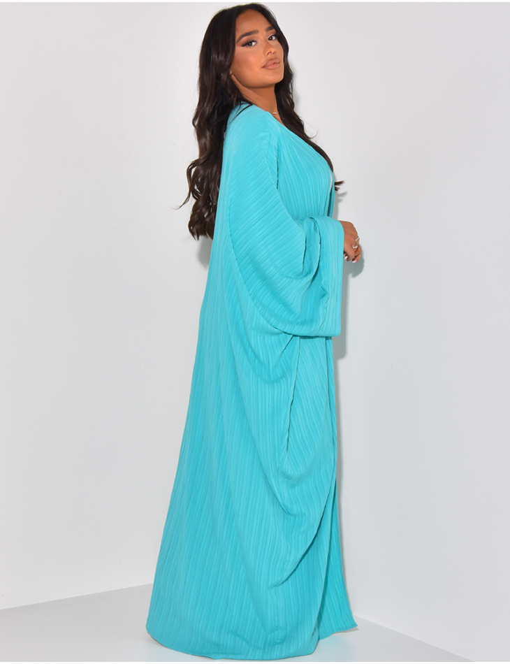 Texturiertes Ensemble aus langem Kimono und gerader Hose.