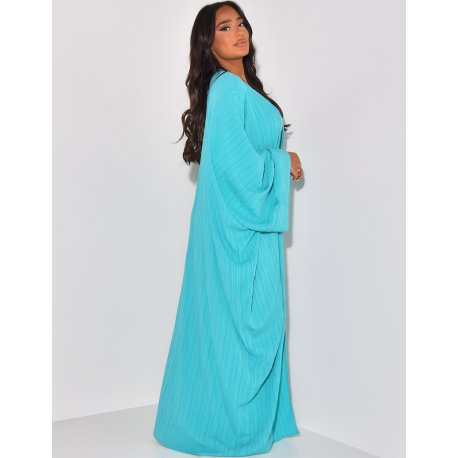 Texturiertes Ensemble aus langem Kimono und gerader Hose.