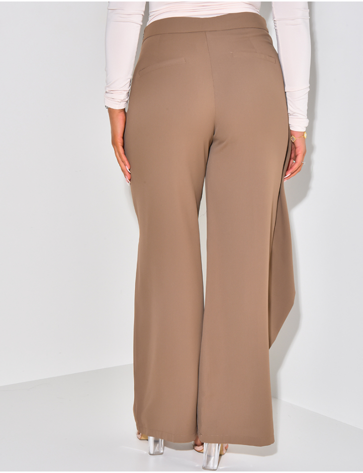 Pantalon de tailleur à empiècement asymétrique