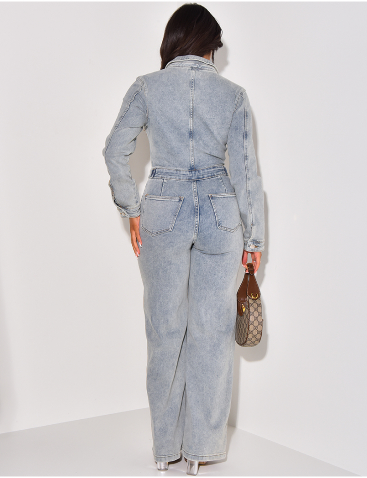 Combinaison en jeans cintrée à la taille et large