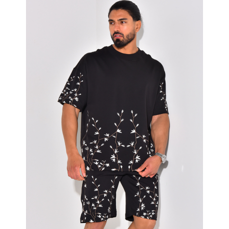 Set aus Shorts und T-Shirt mit Blumenstickerei Set aus Shorts und T-Shirt mit Blumenstickerei