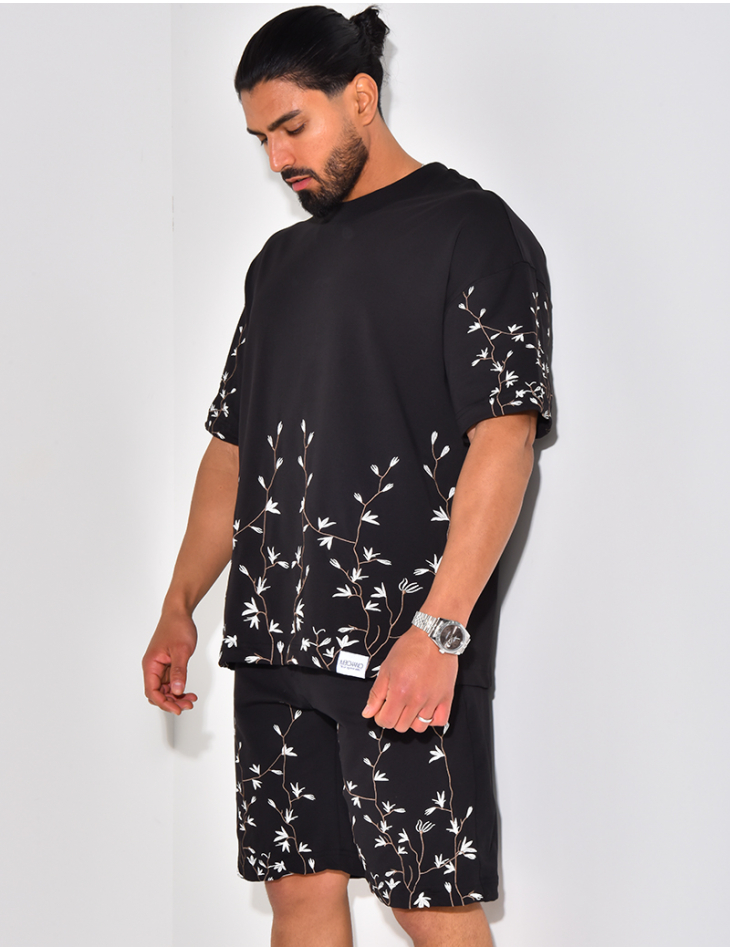 Set aus Shorts und T-Shirt mit Blumenstickerei Set aus Shorts und T-Shirt mit Blumenstickerei