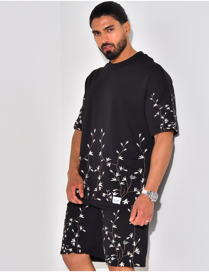 Set aus Shorts und T-Shirt mit Blumenstickerei Set aus Shorts und T-Shirt mit Blumenstickerei
