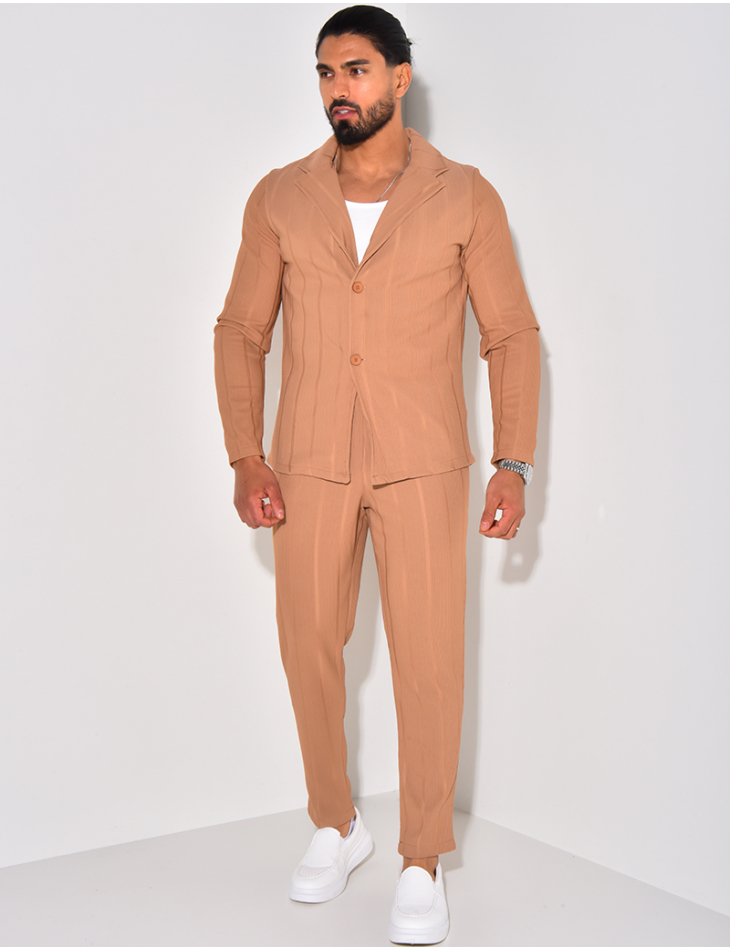 Strukturiertes Set aus Hose und Hemd Strukturiertes Set aus Hose und Hemd