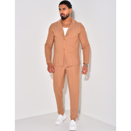 Strukturiertes Set aus Hose und Hemd Strukturiertes Set aus Hose und Hemd