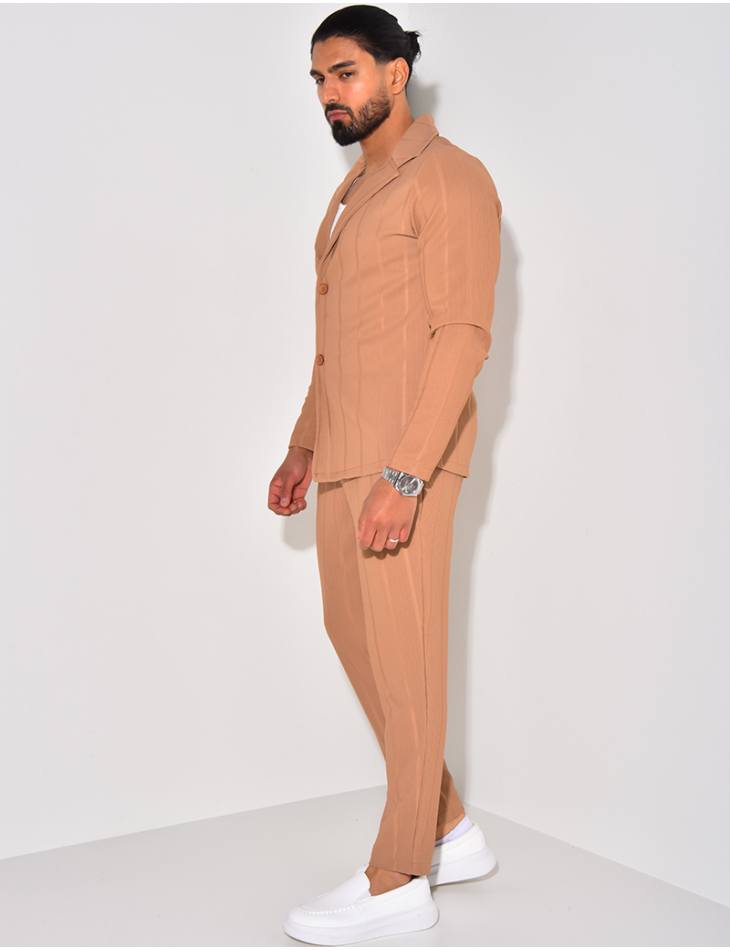 Strukturiertes Set aus Hose und Hemd Strukturiertes Set aus Hose und Hemd