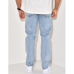 Weite, gewaschene Jeans