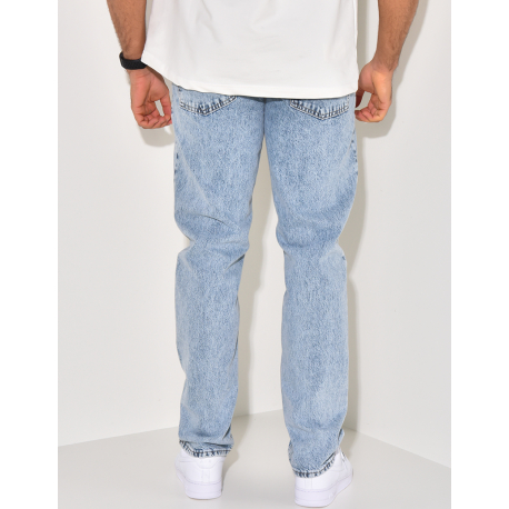 Weite, gewaschene Jeans