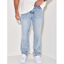 Weite, gewaschene Jeans