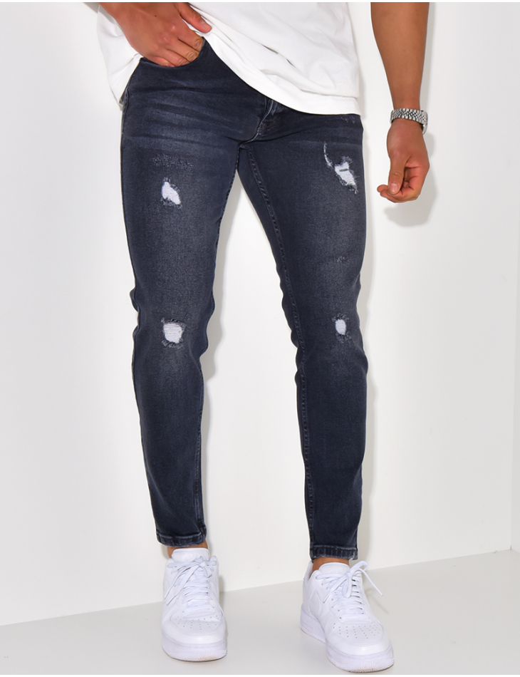Destroyed jeans