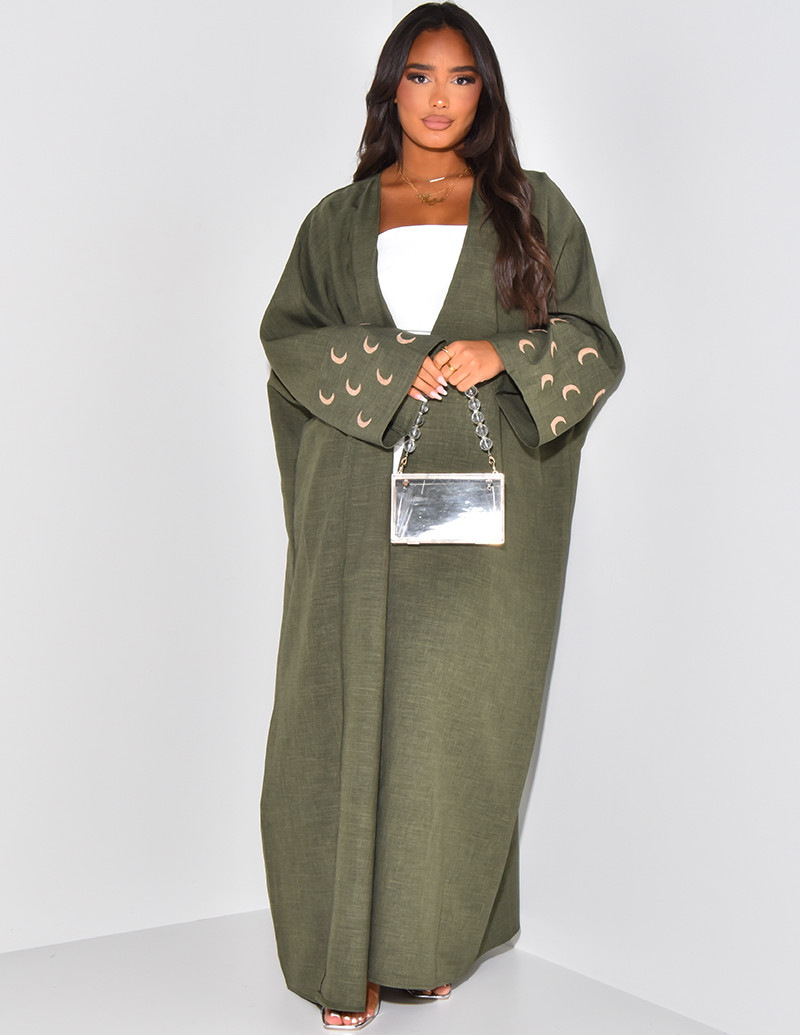 Kimono in Leinenoptik mit gestickten Mondmotiven auf den Ärmeln.