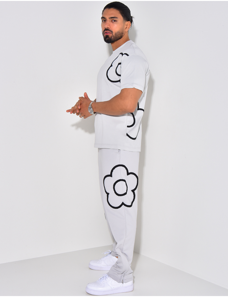 Ensemble pantalon et t-shirt à motifs brodés Ensemble pantalon et t-shirt à motifs brodés