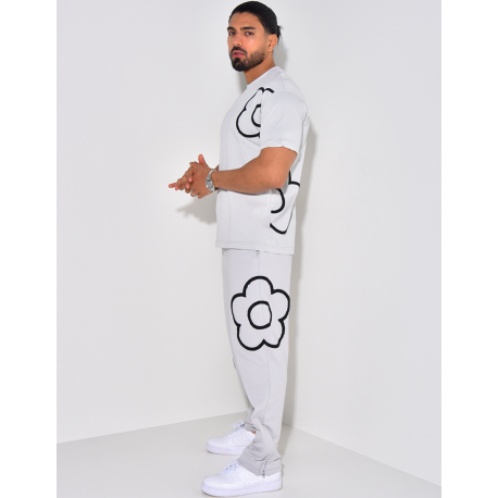 Ensemble pantalon et t-shirt à motifs brodés Ensemble pantalon et t-shirt à motifs brodés