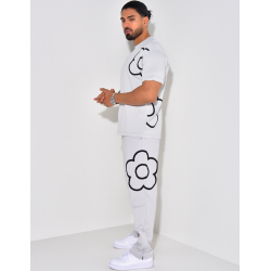 Ensemble pantalon et t-shirt à motifs brodés Ensemble pantalon et t-shirt à motifs brodés