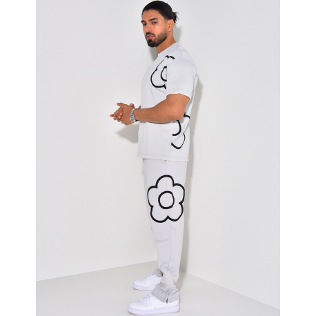 Ensemble pantalon et t-shirt à motifs brodés Ensemble pantalon et t-shirt à motifs brodés