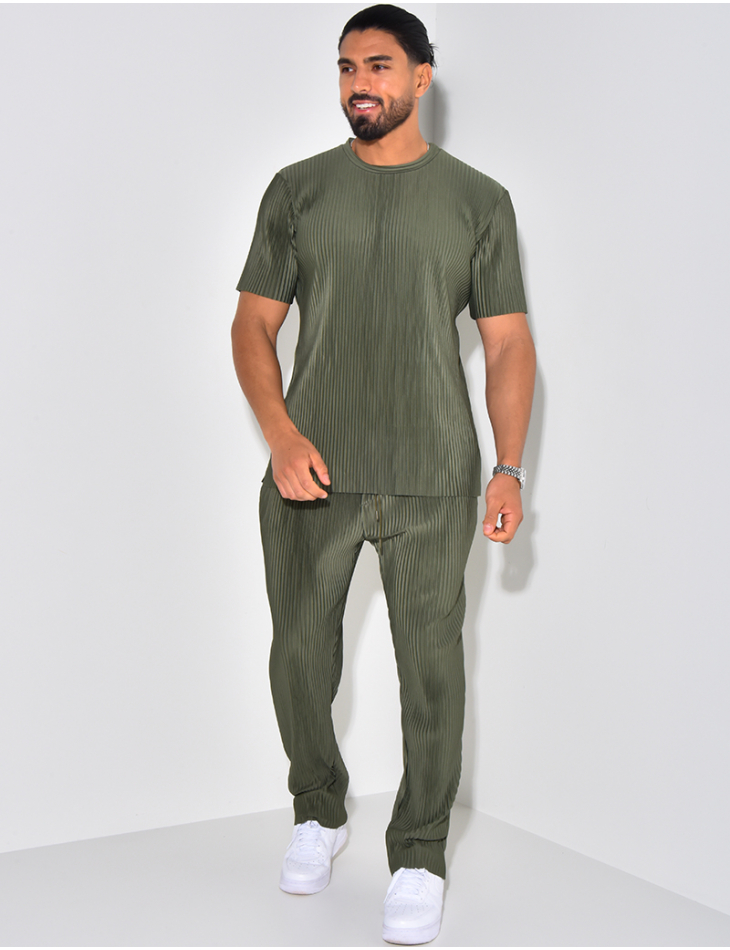 Ensemble t-shirt et pantalon