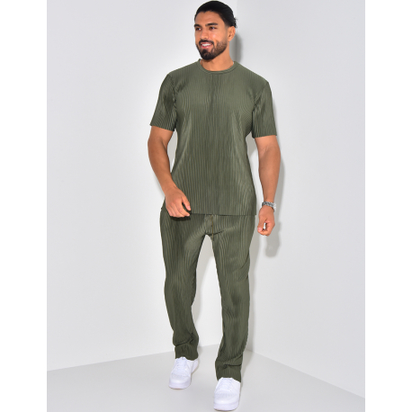 Ensemble t-shirt et pantalon