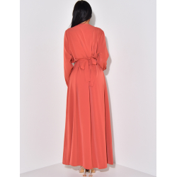 Abaya with tone-on-tone embroidery to be belted