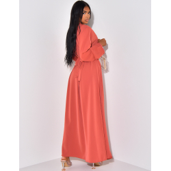 Abaya with tone-on-tone embroidery to be belted