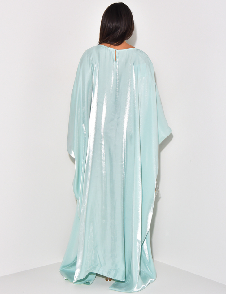 Locker sitzende Abaya aus irisierendem Stoff
