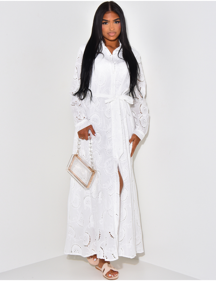 Robe chemise longue à broderies 