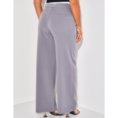 Pantalon coupe droite à revers en satin