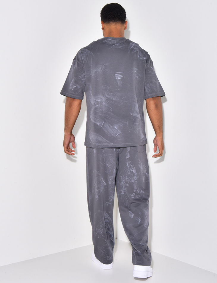 Ensemble pantalon et t-shirt à motifs Ensemble pantalon et t-shirt à motifs