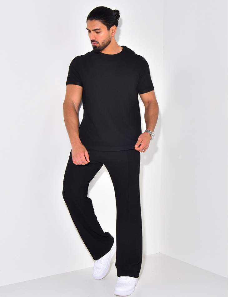 Ensemble t-shirt et pantalon