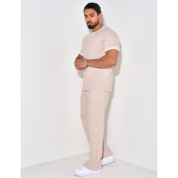 Ensemble t-shirt et pantalon