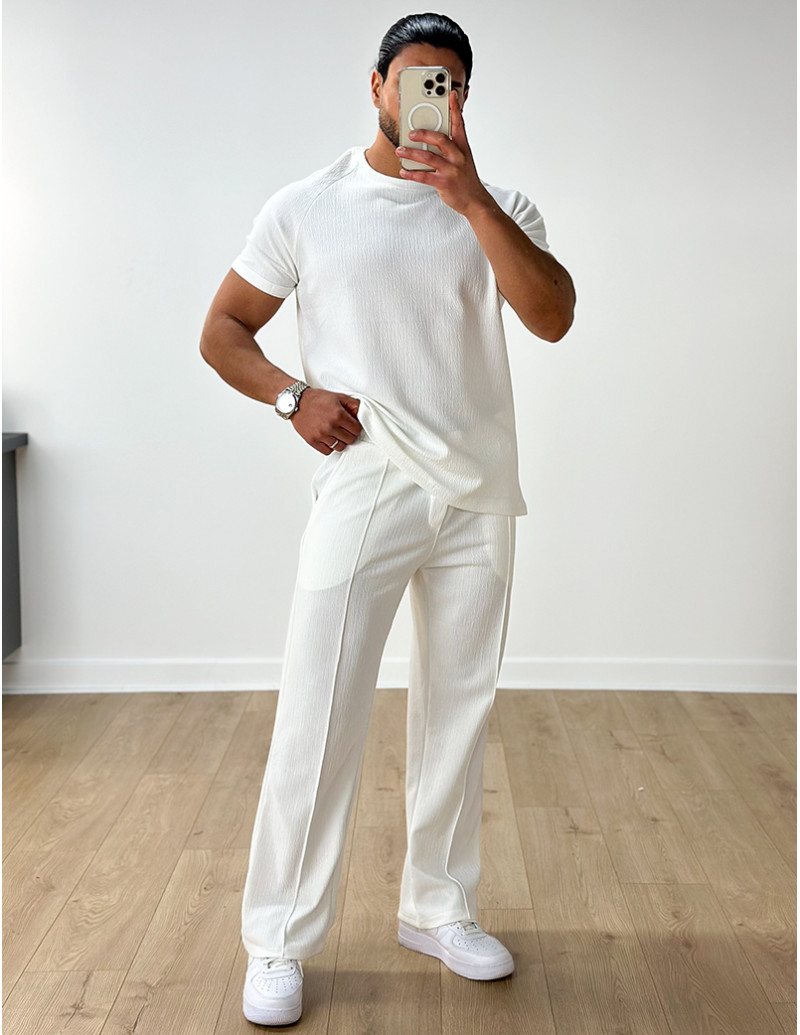 Ensemble t-shirt et pantalon