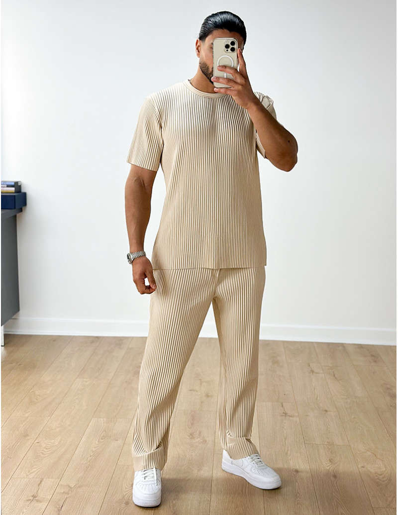 Ensemble t-shirt et pantalon