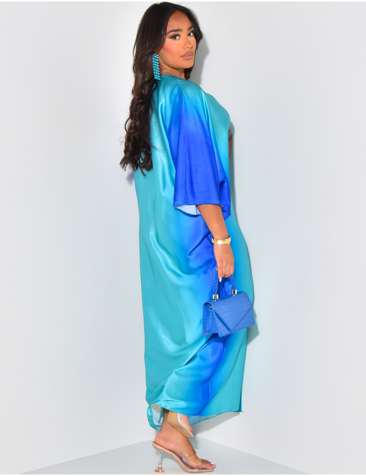 Robe en satin ample ajustée à la taille effet tie and dye Robe en satin ample ajustée à la taille effet tie and dye