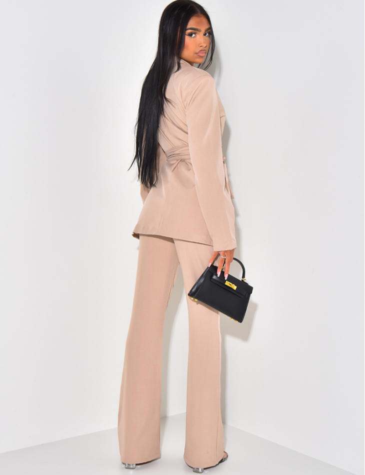Ensemble de tailleur à ceinture large et pantalon évasé effet lin