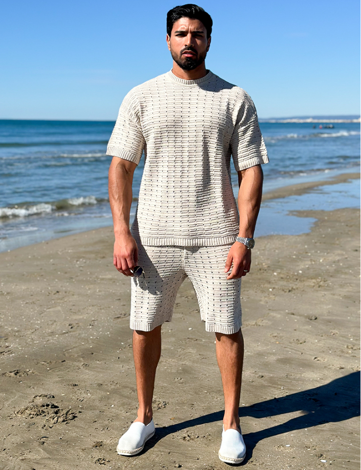 Ensemble short et t-shirt ajouré Ensemble short et t-shirt ajouré