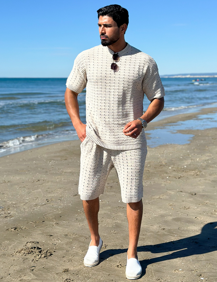 Ensemble short et t-shirt ajouré Ensemble short et t-shirt ajouré