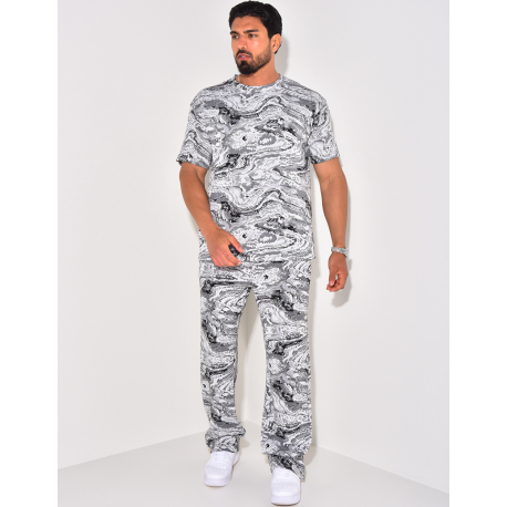 Ensemble pantalon et t-shirt à motifs Ensemble pantalon et t-shirt à motifs