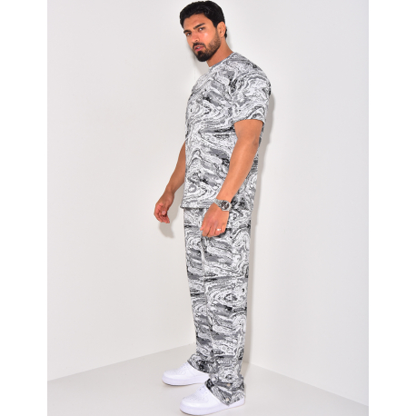 Ensemble pantalon et t-shirt à motifs Ensemble pantalon et t-shirt à motifs