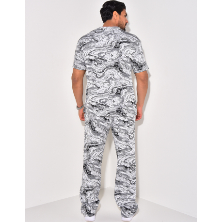 Ensemble pantalon et t-shirt à motifs Ensemble pantalon et t-shirt à motifs