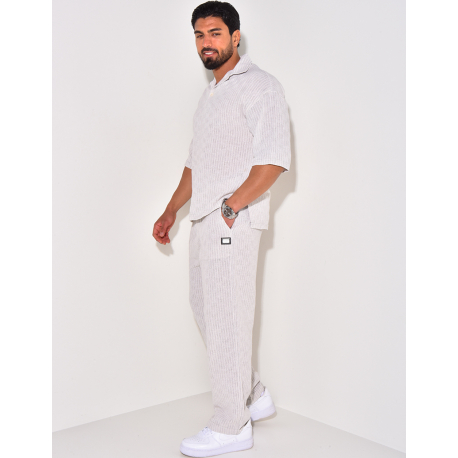 Ensemble texturé pantalon à ceinture et polo Ensemble texturé pantalon à ceinture et polo