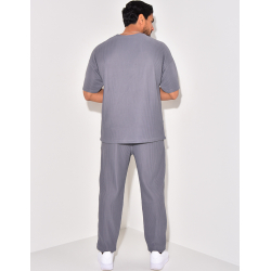 Ensemble pantalon et t-shirt plissé Ensemble pantalon et t-shirt plissé