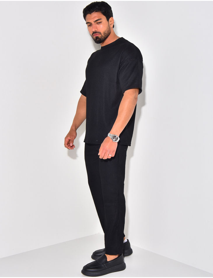 Ensemble pantalon et t-shirt plissé