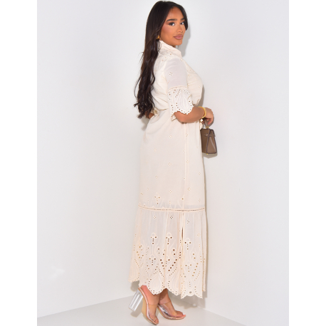 Robe longue col chemise à broderies & ceinture à la taille