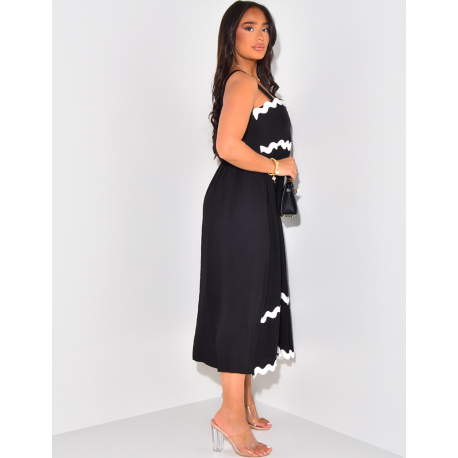 Robe mi-longue à bordures contrastantes